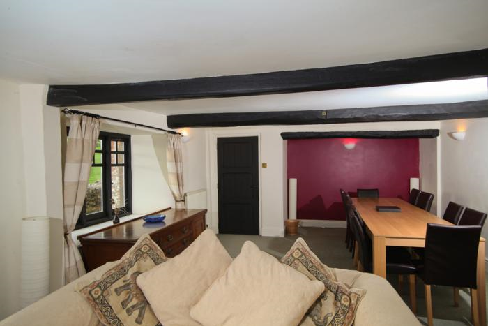 Main Lounge / Dining Area